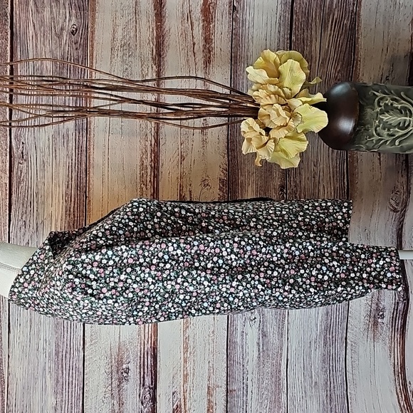 NEW EXPRESS SLIM BLACK FLORAL LONG SLEEVE COLLARED BUTTON-UP BLOUSE - Picture 3 of 15